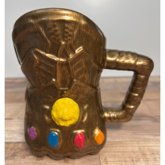 Marvel Avengers Infinity Gauntlet Sculpted Ceramic Mug 20 Oz Gold Multicolor - Picture 1 of 5